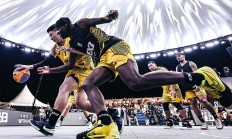 英国篮球队在国际赛事中搏命拼搏