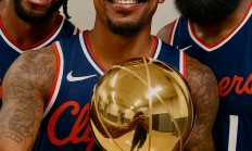 B体育体育在线-火箭队大杀四方，哈登继续领衔