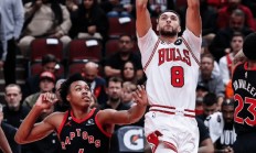 B体育体育在线-猛龙零封对手，顺利晋级季后赛半决赛