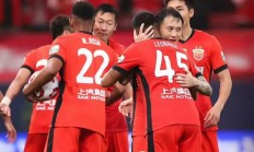 B体育体育网页版登录入口-关于上海上港面对山东鲁能，拼尽全力力争取胜利的信息