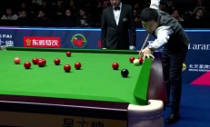 B体育体育网页版登录入口-球员们各怀绝技，精彩表演连连