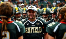 B体育体育网页版入口-恩菲尔德队长激励全队，挑战强敌士气高昂