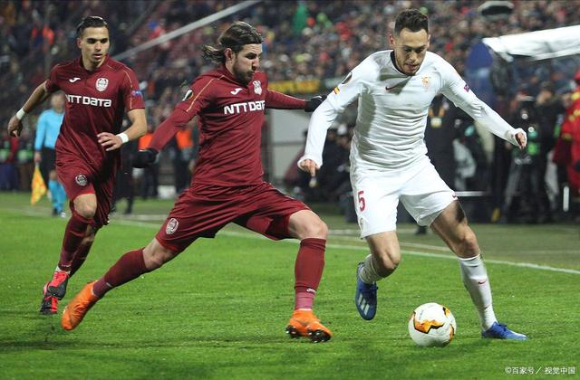 罗马反超阿贾克斯,挺进下一轮 罗马反超阿贾克斯,挺进下一轮