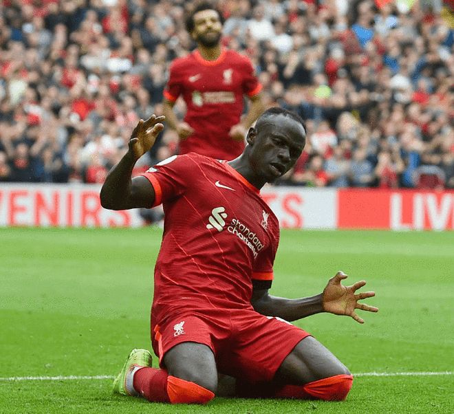 切尔西主场力克莱斯特城，强势登顶积分榜