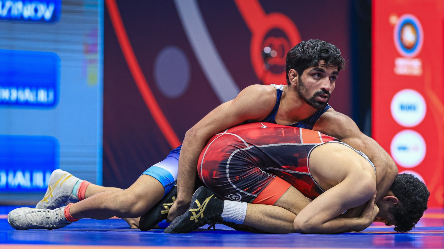 印度体操选手斩获金牌,成为焦点 印度体操选手斩获金牌,成为焦点