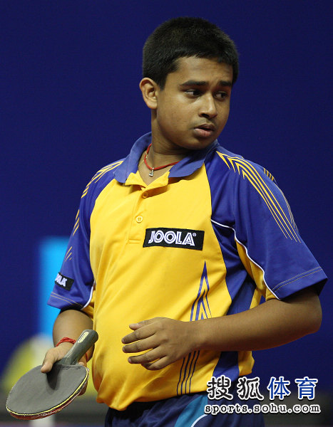 印度体操选手斩获金牌,成为焦点 印度体操选手斩获金牌,成为焦点