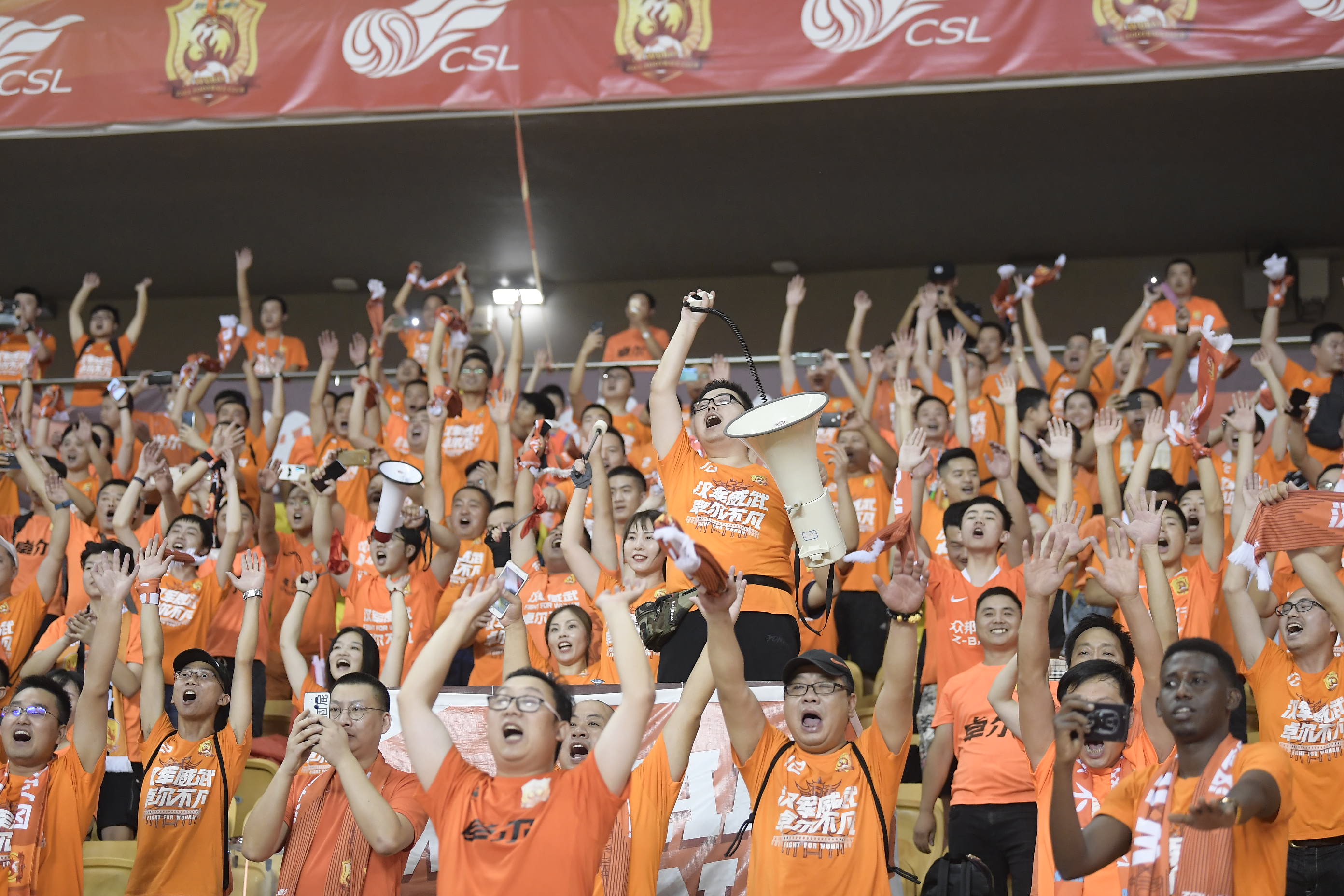 关于沸腾的现场，国家队取得了一场胜利的信息