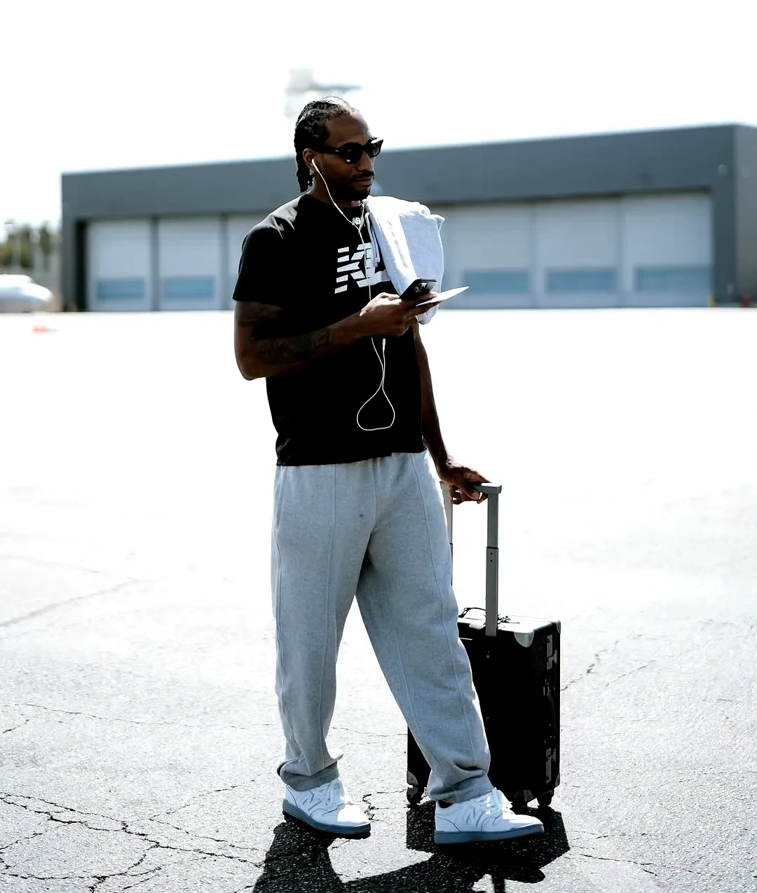 快船主帅因私事离开队伍 快船主帅因私事离开队伍