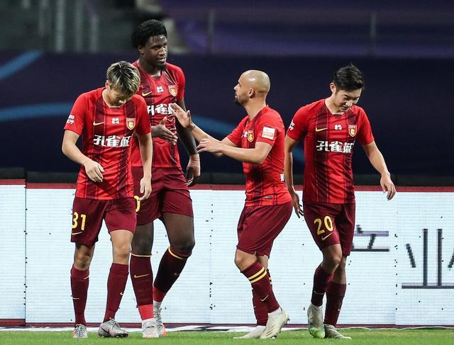 河北华夏幸福门将扑救精彩，助球队获胜