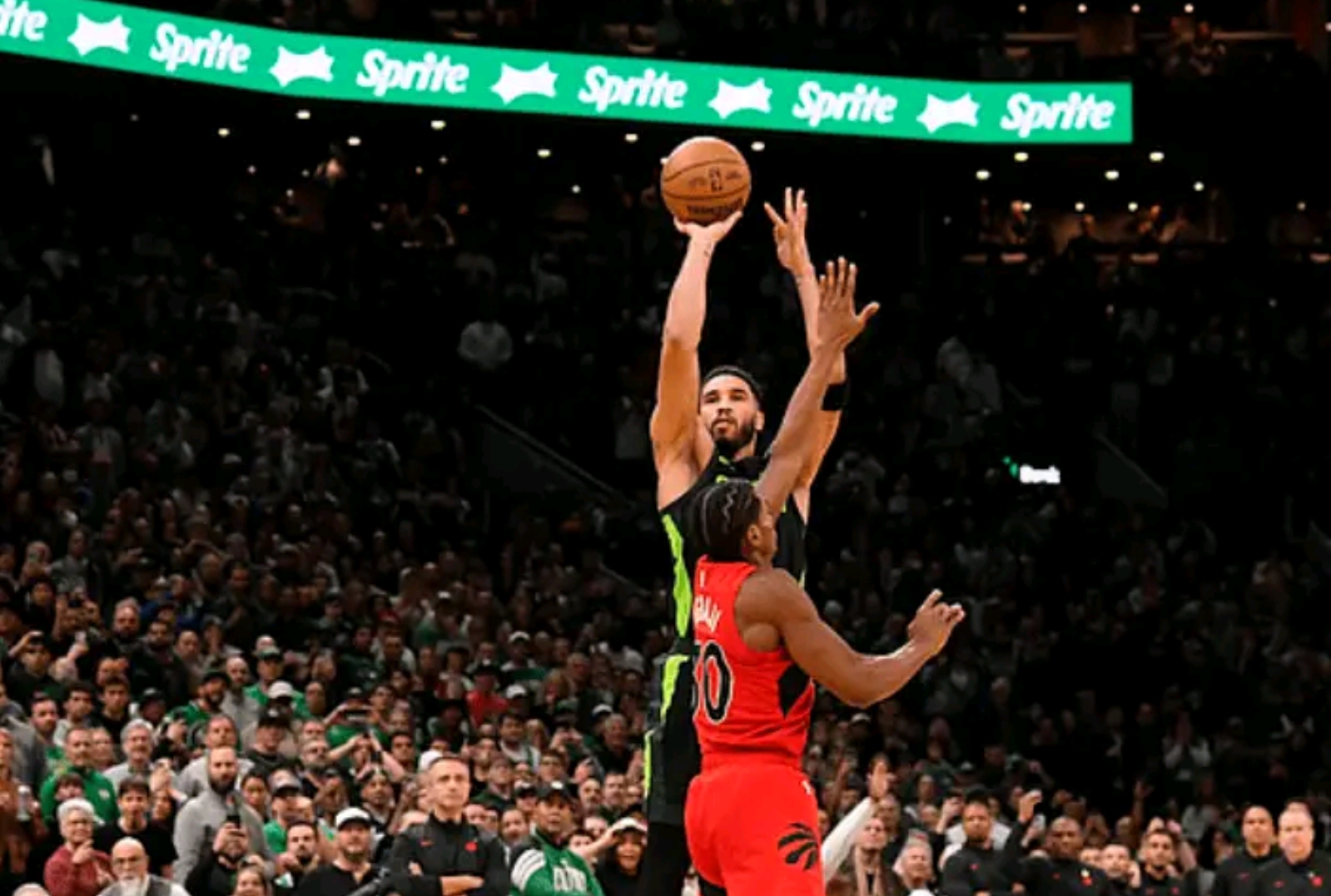 凯尔特人主场大胜活塞，塔图姆砍下25分