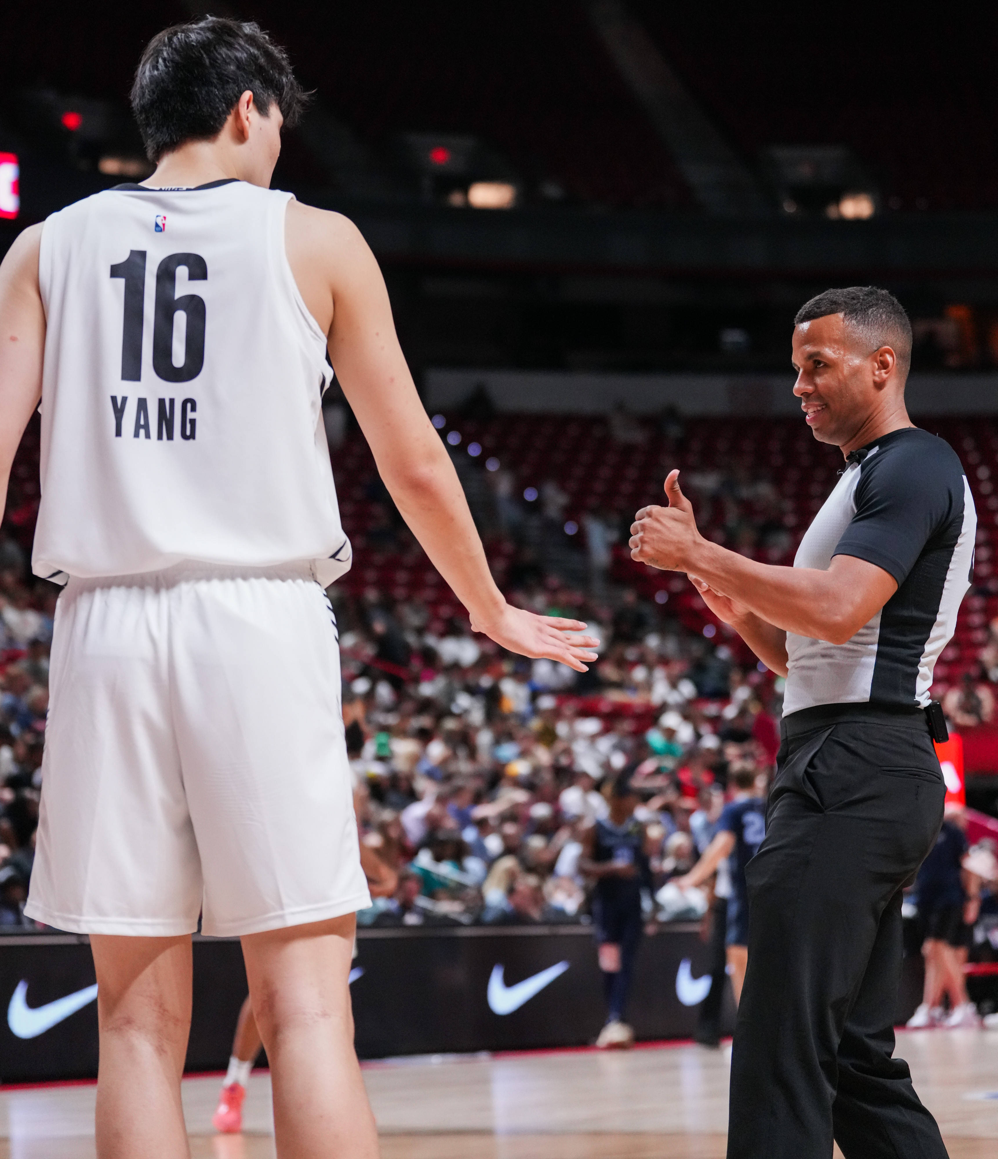 包含开拓者不敌奇才，遭遇三连败的词条