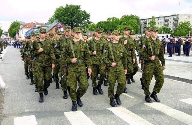 包含爱沙尼亚国家队迎战保加利亚友谊赛的词条