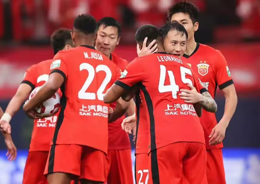 关于上海上港面对山东鲁能，拼尽全力力争取胜利的信息