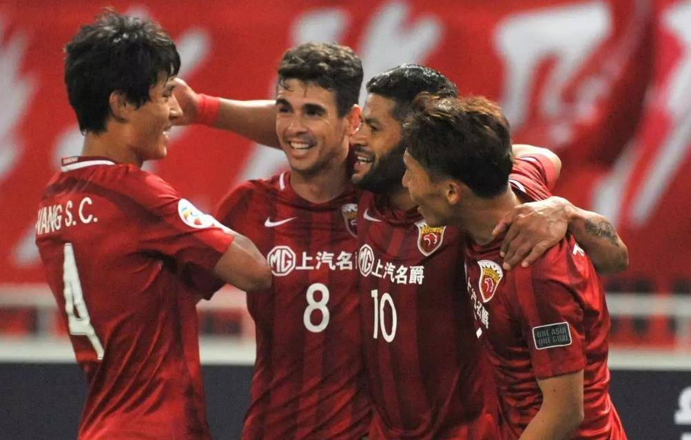 关于上海上港面对山东鲁能，拼尽全力力争取胜利的信息