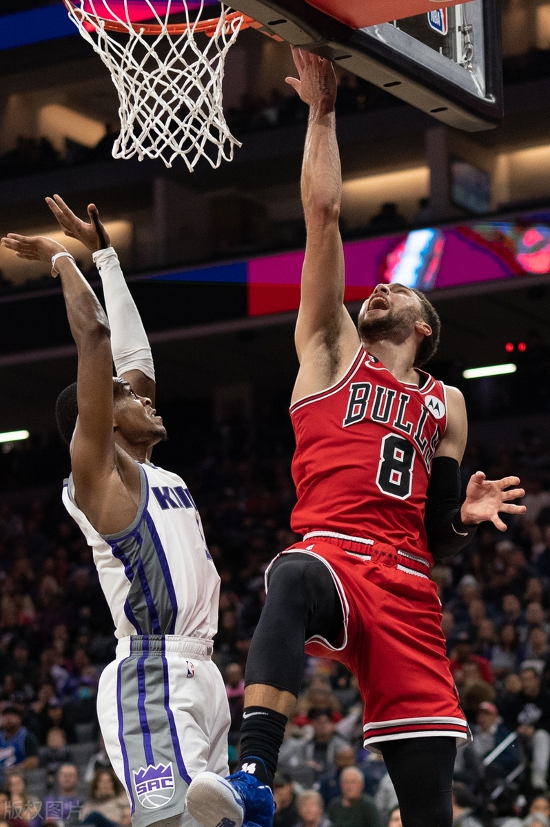 公牛主场逆转骑士，拉文砍下绝杀的简单介绍