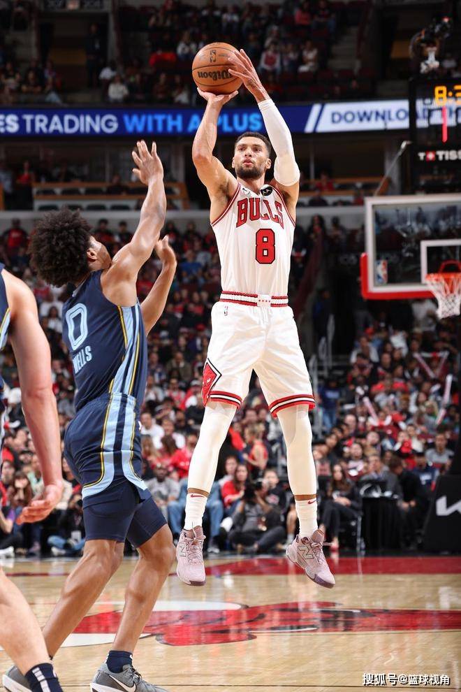 公牛主场逆转骑士，拉文砍下绝杀的简单介绍