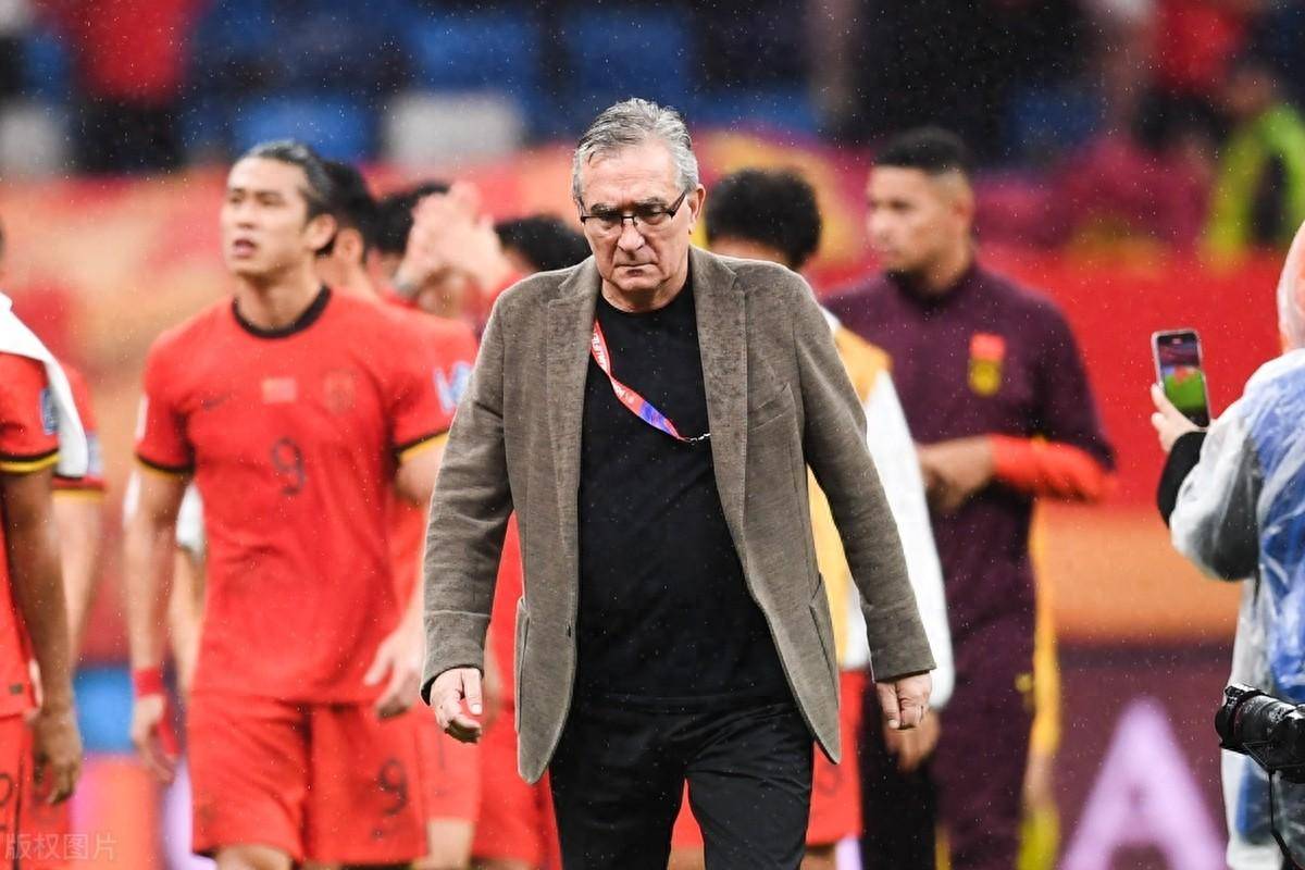 法国国脚伤缺：对手把握晋级机会