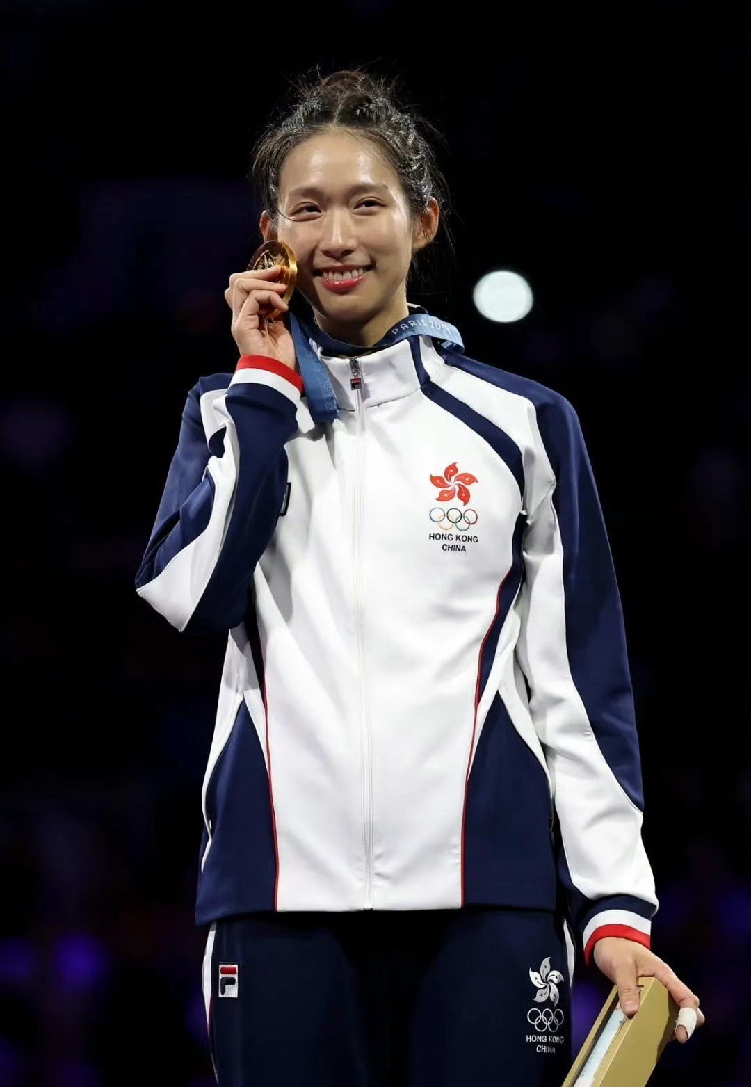 美国队员在击剑比赛中取得连胜 美国队员在击剑比赛中取得连胜